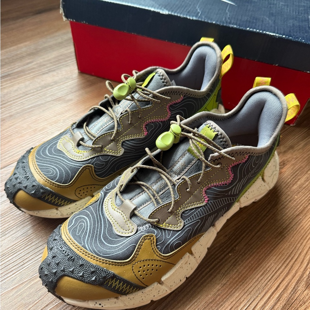 Reebok Sneakers - Picture 2 of 12